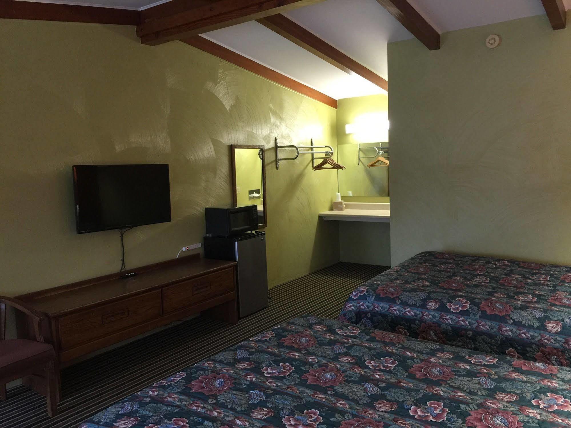 Family Budget Inn Харисън Екстериор снимка